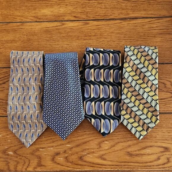 Bundle of 4 Van Heusen men's silk ties - Picture 1 of 5